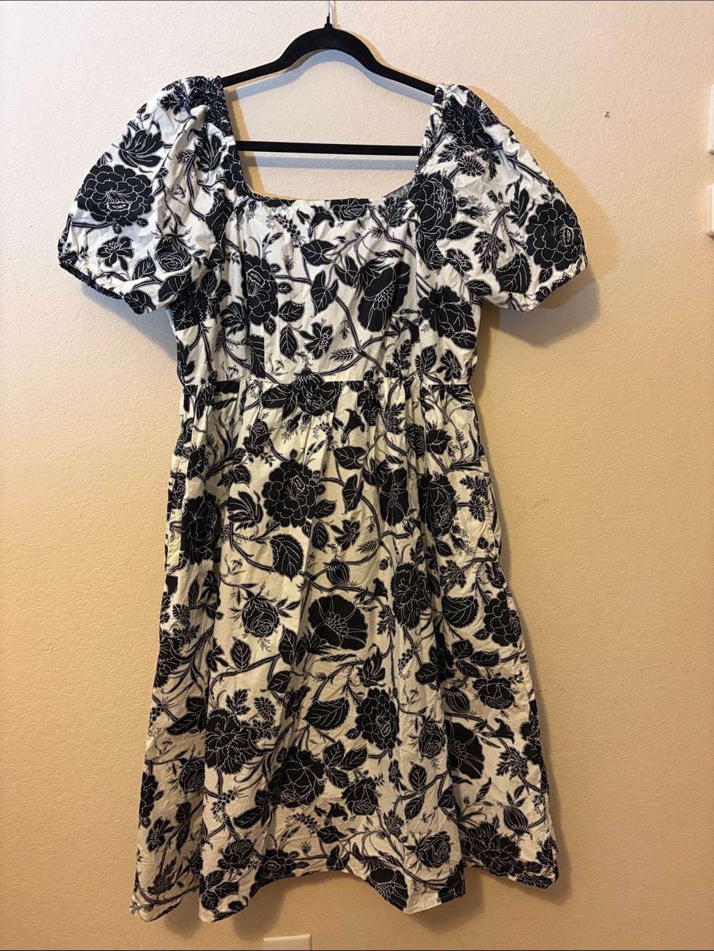 Time and Tru Black and White Floral Square Neck Midi Dress